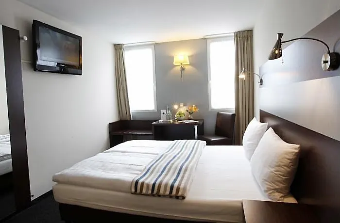 Centro Ayun Отель