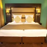 Otel Centro Ayun Köln