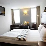 Centro Ayun Otel