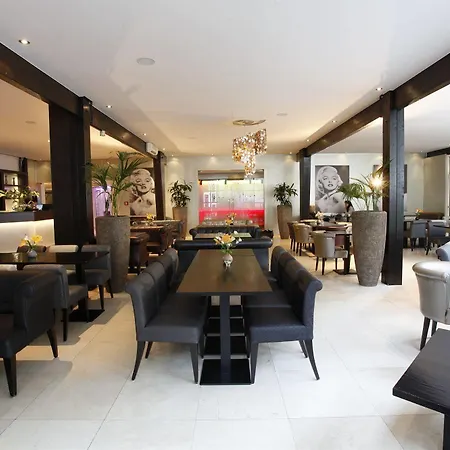 Centro Ayun Otel
