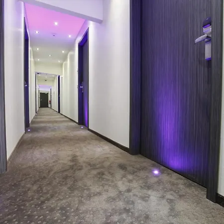 Centro Ayun فندق كولونيا