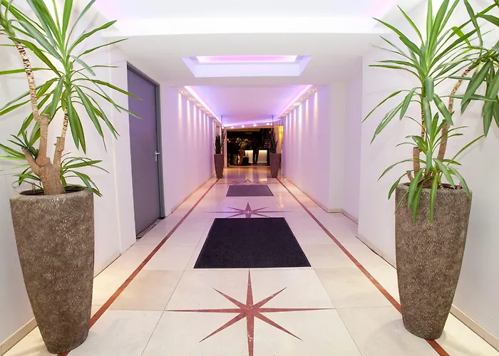 Centro Ayun 호텔 3*