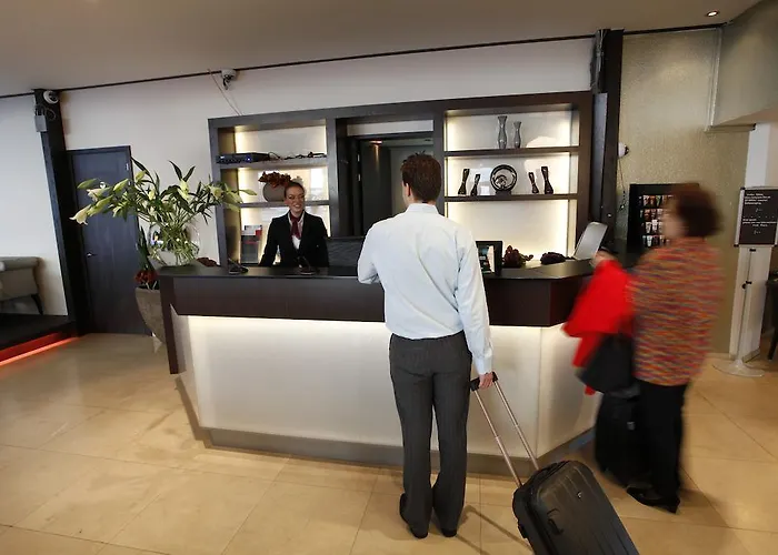 Hotel Centro Ayun 3*