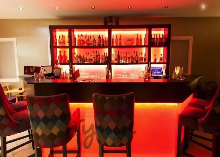 Hotel Centro Ayun 3*